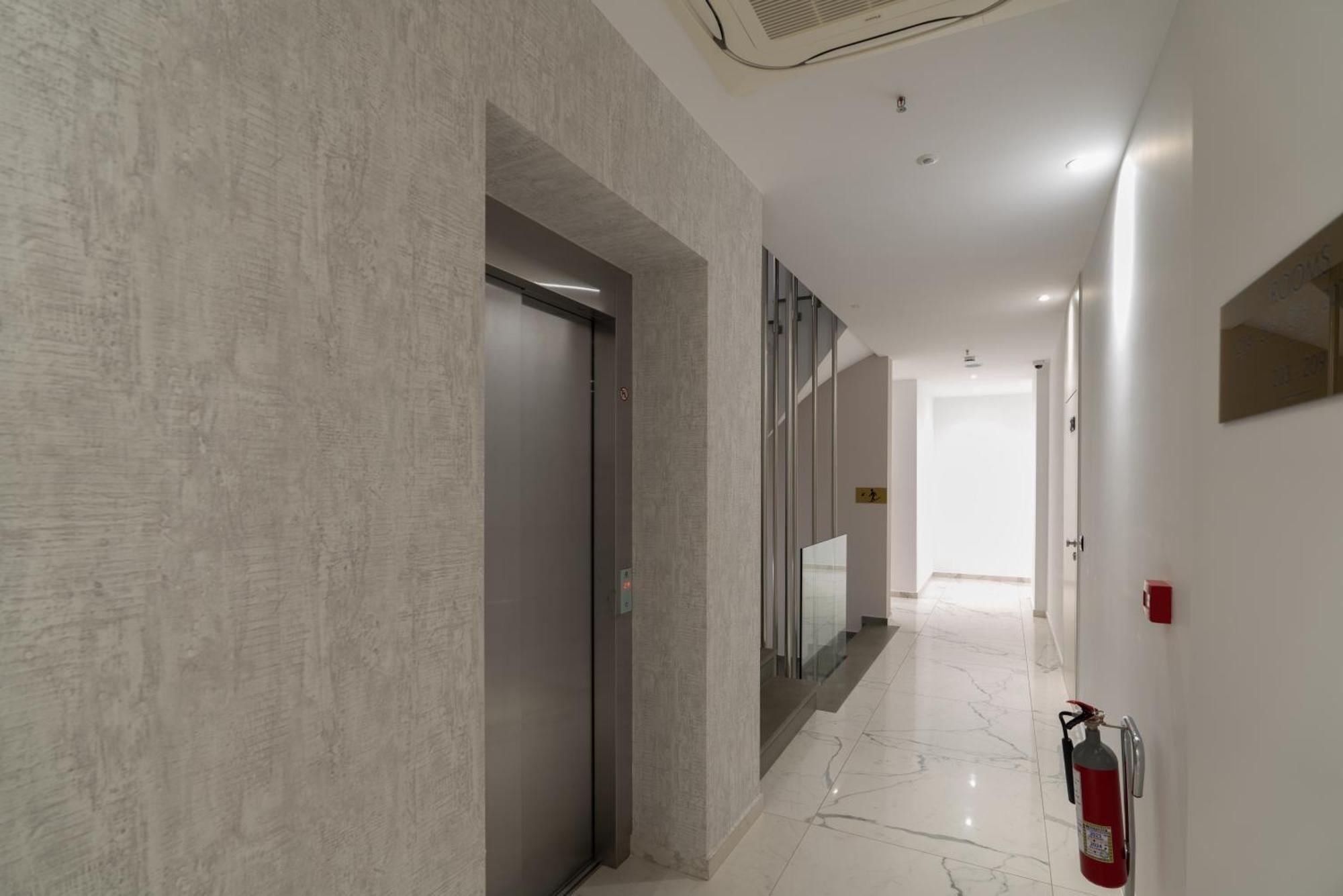 Glow Boutique Hotel & Suites Sarande Bagian luar foto