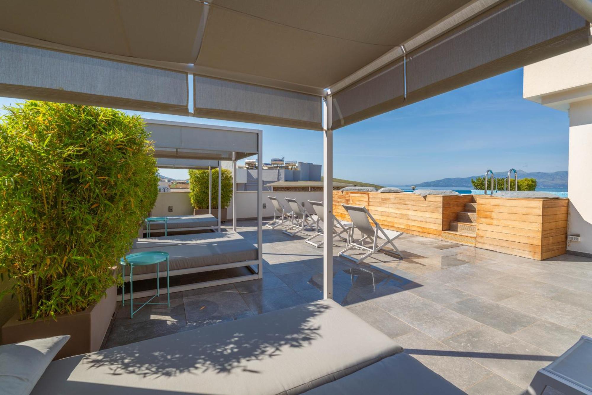 Glow Boutique Hotel & Suites Sarande Bagian luar foto