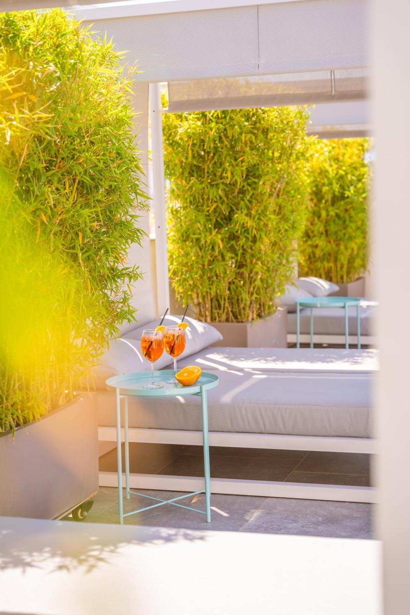 Glow Boutique Hotel & Suites Sarande Bagian luar foto