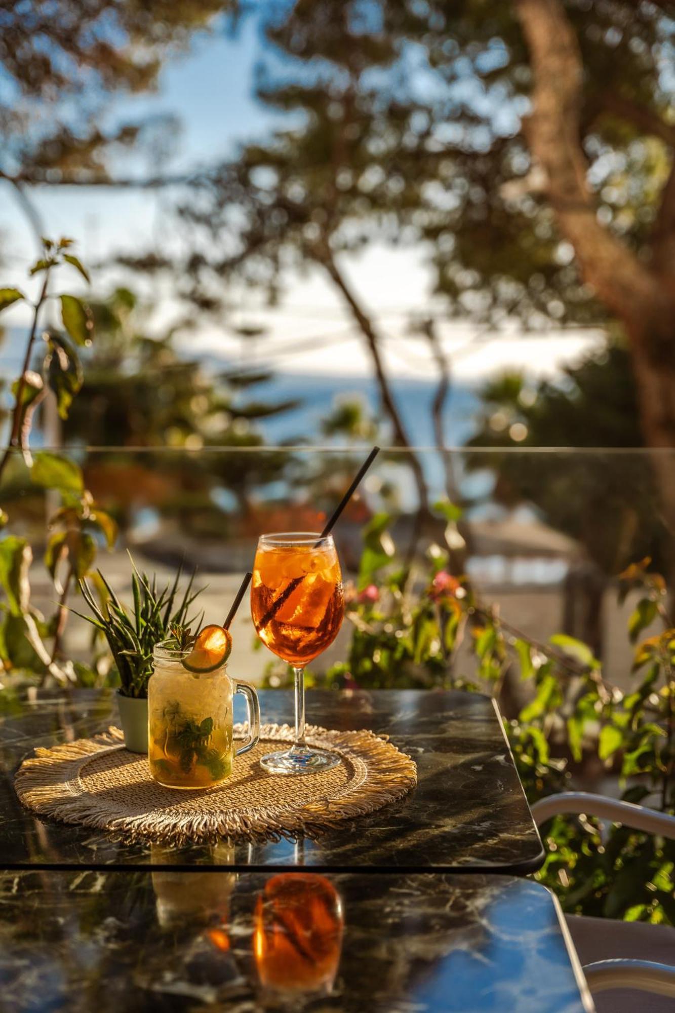 Glow Boutique Hotel & Suites Sarande Bagian luar foto